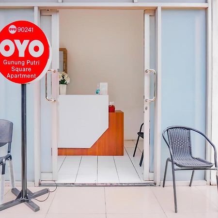 Oyo 90241 Sirooms Apartmen Gunung Putri Bogor Ngoại thất bức ảnh