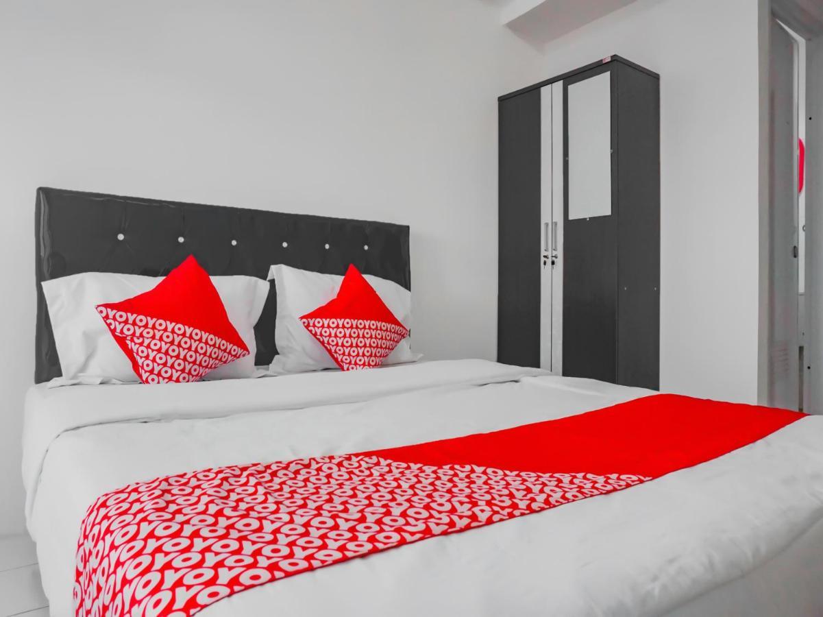 Oyo 90241 Sirooms Apartmen Gunung Putri Bogor Ngoại thất bức ảnh