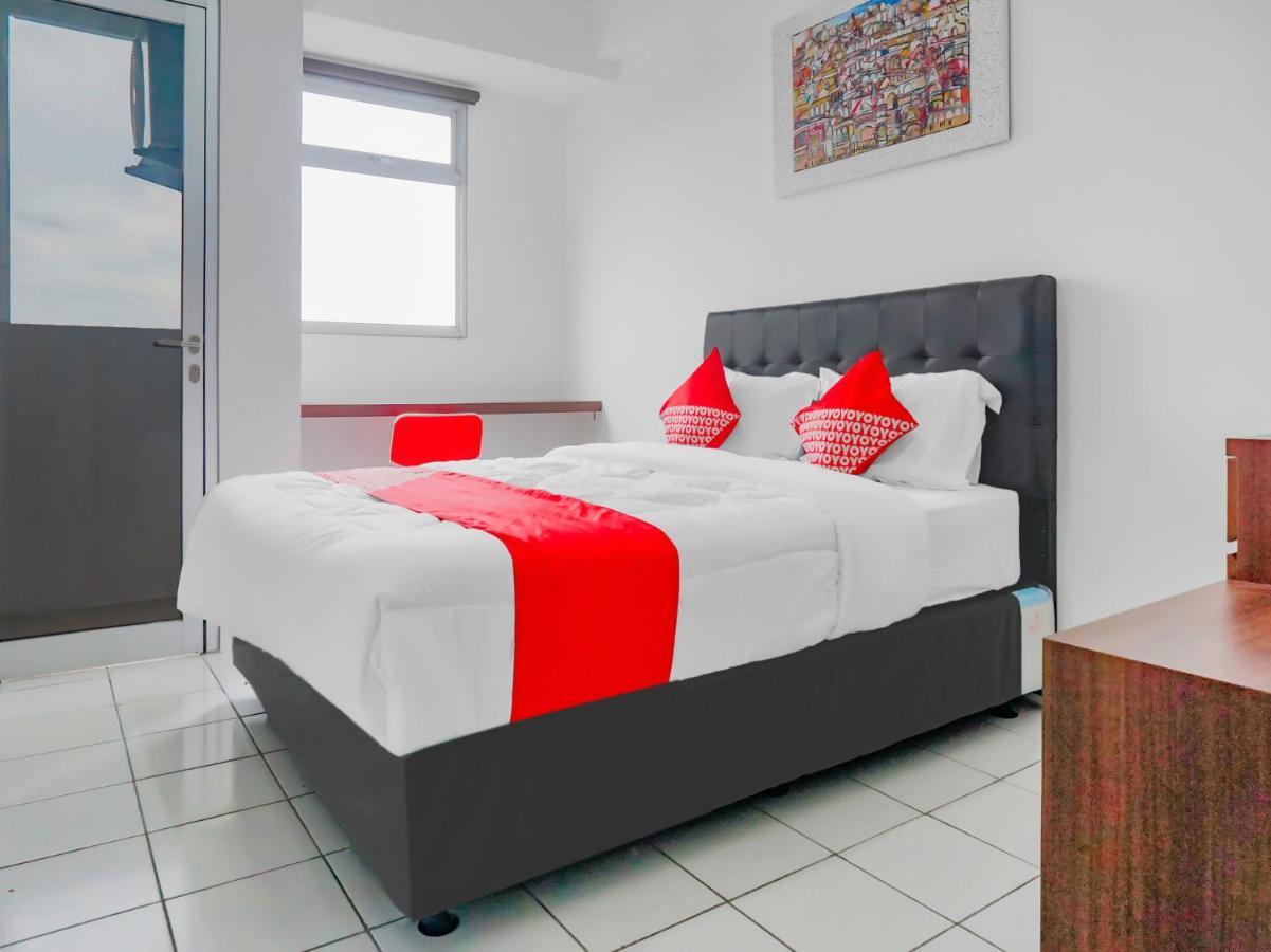 Oyo 90241 Sirooms Apartmen Gunung Putri Bogor Ngoại thất bức ảnh