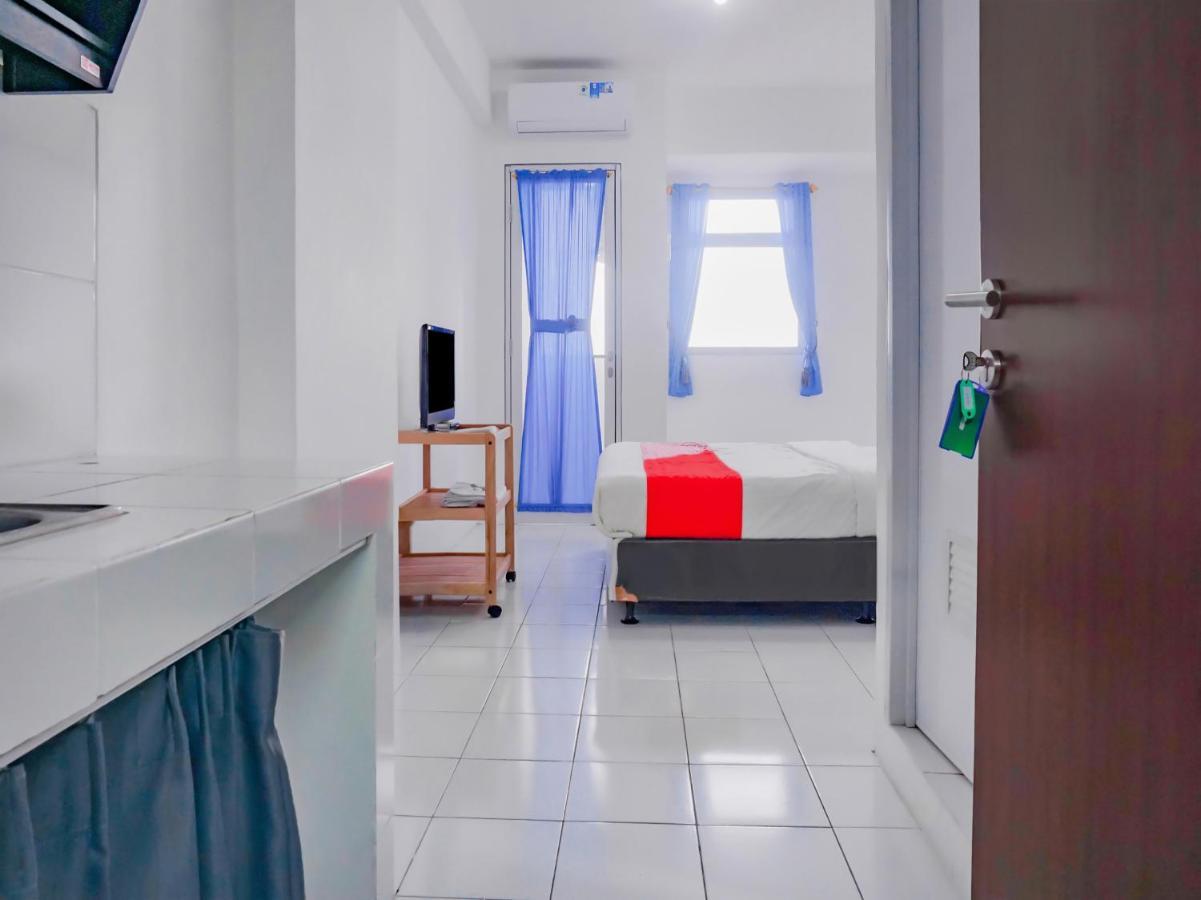 Oyo 90241 Sirooms Apartmen Gunung Putri Bogor Ngoại thất bức ảnh