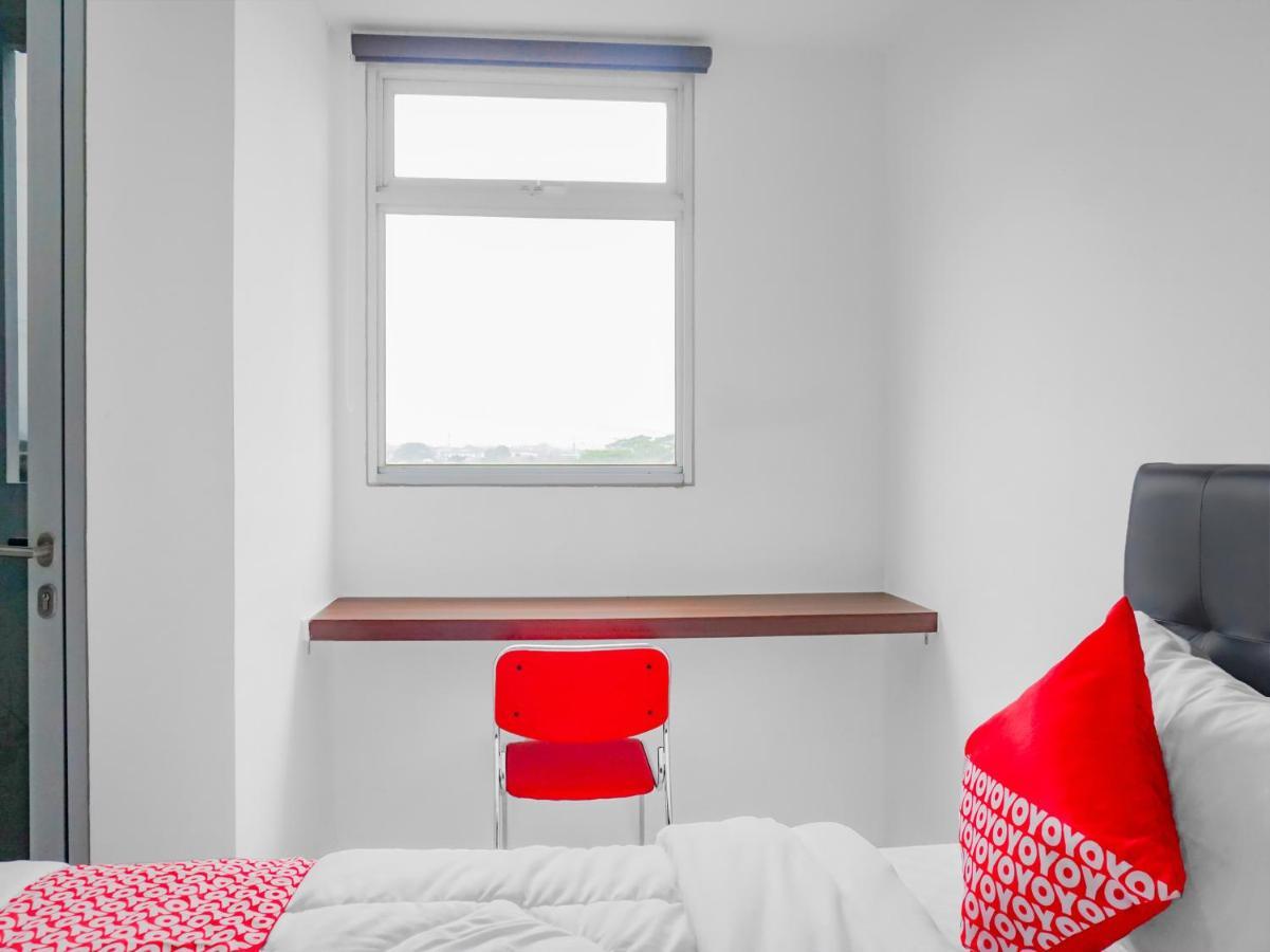 Oyo 90241 Sirooms Apartmen Gunung Putri Bogor Ngoại thất bức ảnh