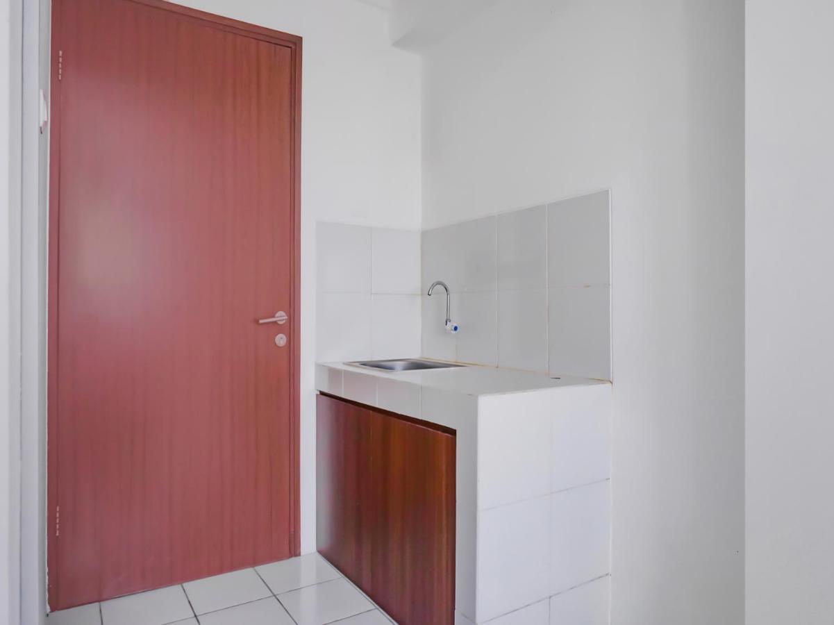 Oyo 90241 Sirooms Apartmen Gunung Putri Bogor Ngoại thất bức ảnh